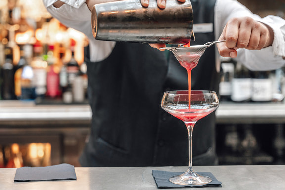 Cocktail Pour